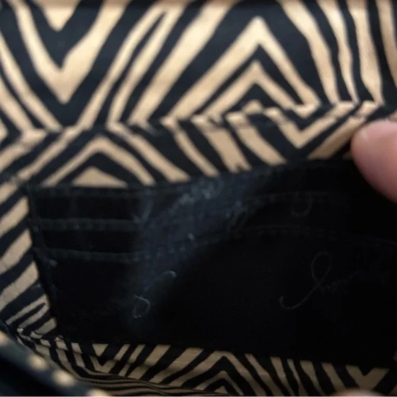 Vera Bradley Rosewood Wristlet Wallet Turnlock Fits iPhone 16 Pro New With Tags! - Picture 6 of 10